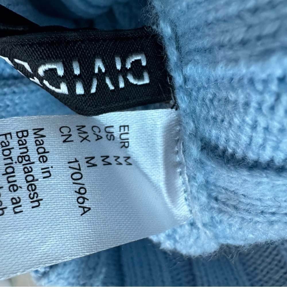 Divided Light Blue Turtleneck Sweater cropped cozy H&M brand winter oversized - Picture 6 of 12